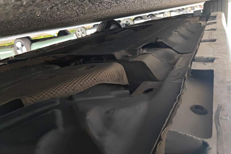 Used Ford Mondeo 2013 2.0L GTDi 200 Fashion Edition Chassis Rear Left