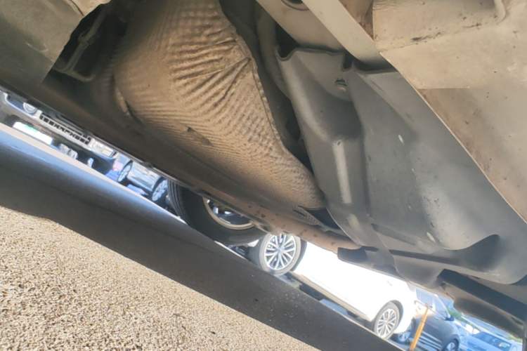 Used Ford Mondeo 2013 2.0L GTDi 200 Fashion Edition Chassis Rear Left