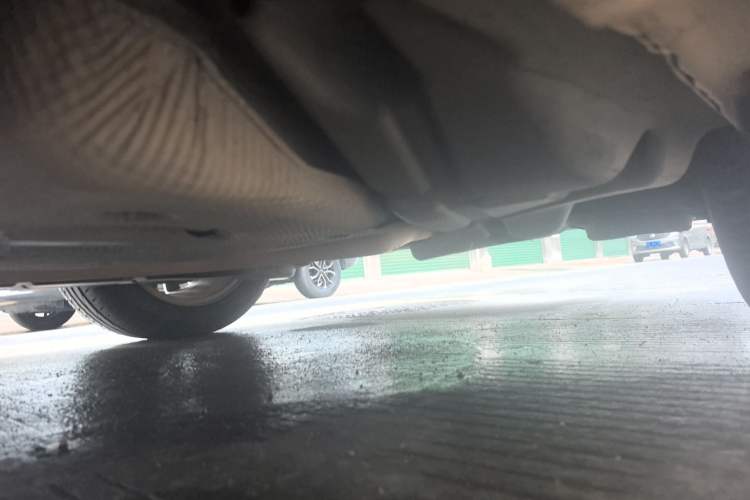 Used Ford Mondeo 2013 2.0L GTDi 200 Fashion Edition Chassis Rear Left
