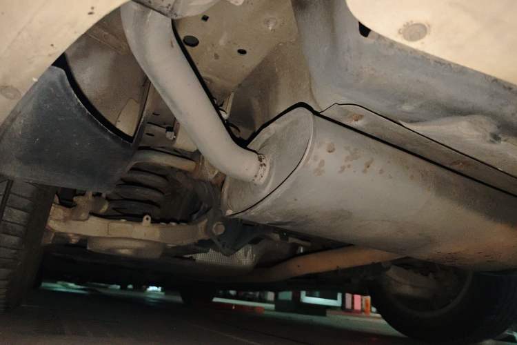 Used Ford Mondeo 2013 2.0L GTDi 200 Fashion Edition Chassis Rear Left