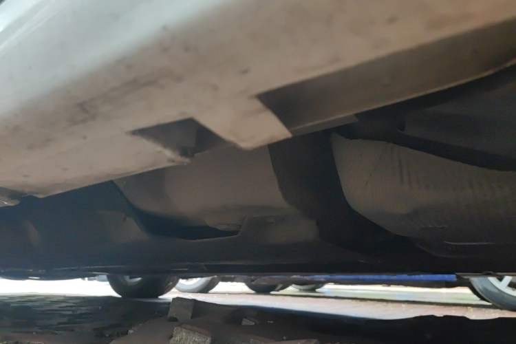 Used Ford Mondeo 2013 2.0L GTDi 200 Fashion Edition Chassis Rear Left