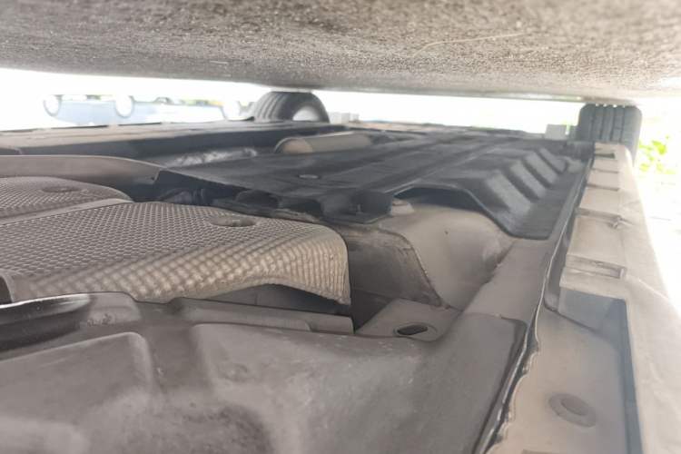 Used Ford Mondeo 2013 2.0L GTDi 200 Fashion Edition Chassis Rear Left