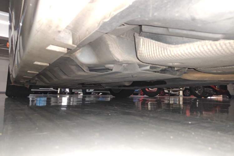 Used Ford Mondeo 2013 2.0L GTDi 200 Luxury Model Chassis Rear Left