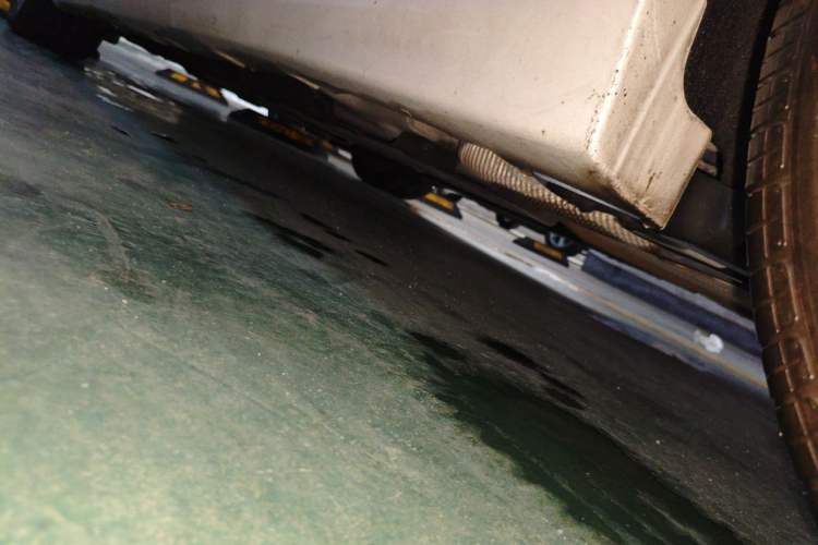 Used Ford Mondeo 2013 2.0L GTDi 200 Fashion Edition Chassis Rear Left