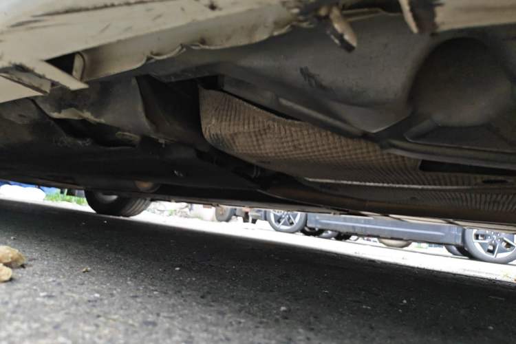 Used Ford Mondeo 2013 2.0L GTDi 200 Fashion Edition Chassis Rear Left