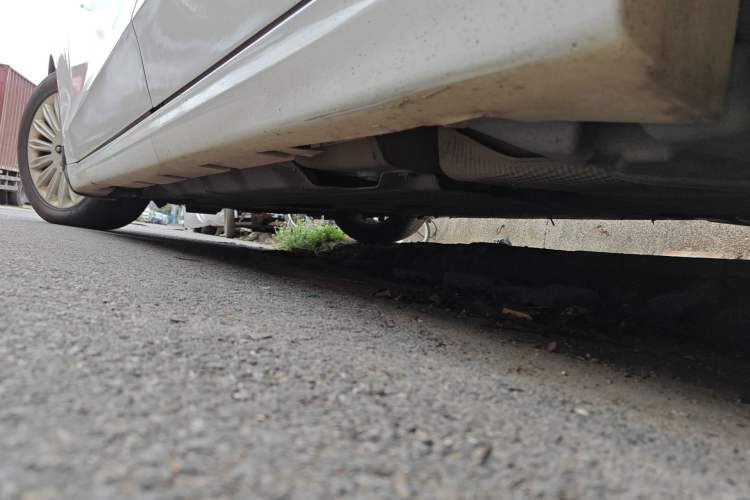 Used Ford Mondeo 2013 2.0L GTDi 200 Fashion Edition Chassis Rear Left