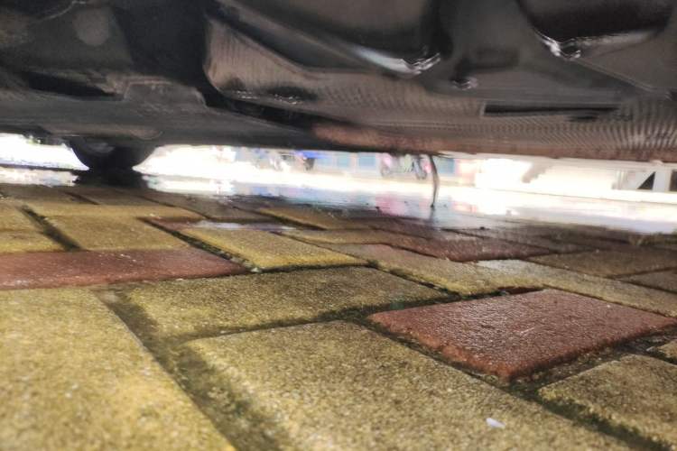 Used Ford Mondeo 2013 2.0L GTDi 200 Fashion Edition Chassis Rear Left