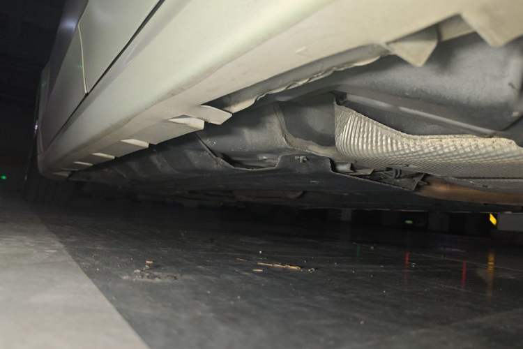 Used Ford Mondeo 2013 2.0L GTDi240 Luxury Sport Model Chassis Rear Left