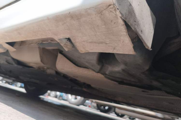 Used Ford Mondeo 2013 2.0L GTDi 200 Fashion Edition Chassis Rear Left