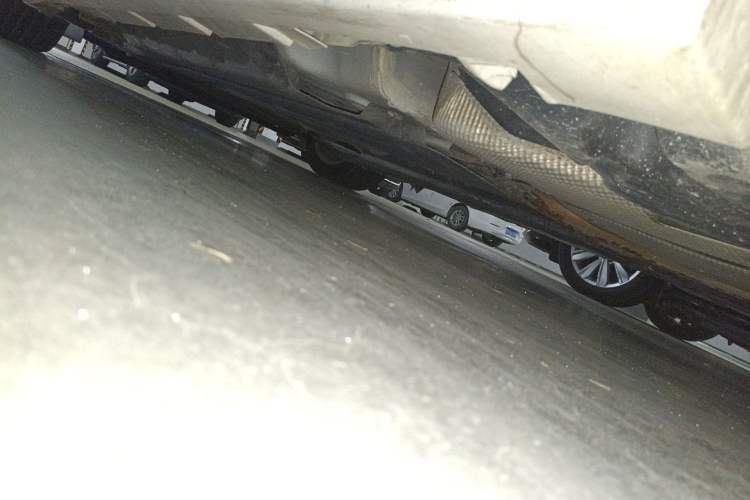Used Ford Mondeo 2013 2.0L GTDi 200 Fashion Edition Chassis Rear Left