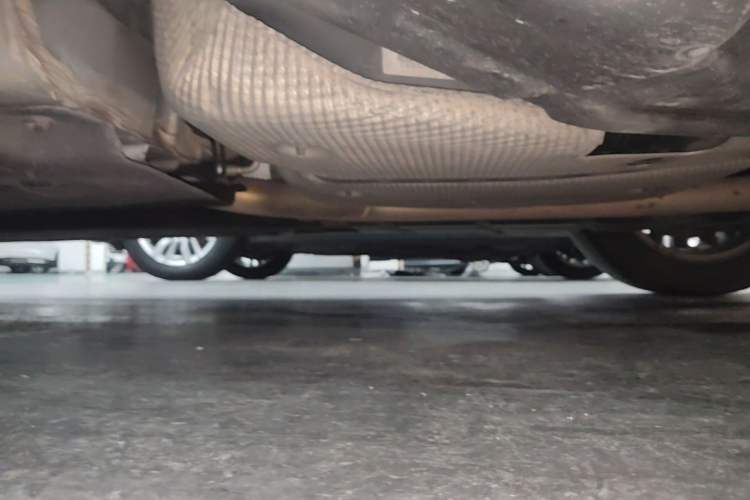 Used Ford Mondeo 2013 2.0L GTDi 200 Fashion Edition Chassis Rear Left