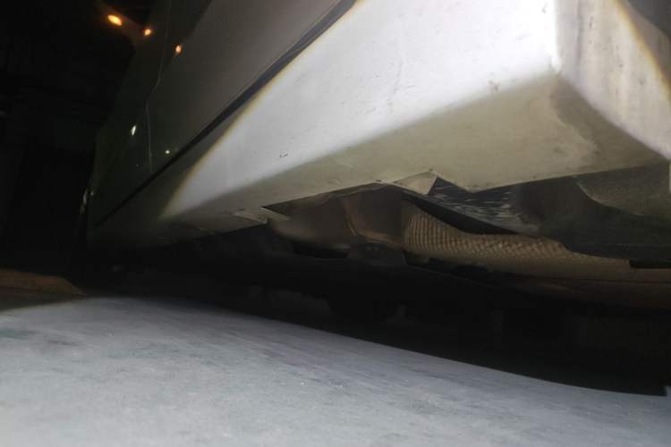 Used Ford Mondeo 2013 2.0L GTDi 200 Luxury Model Chassis Rear Left