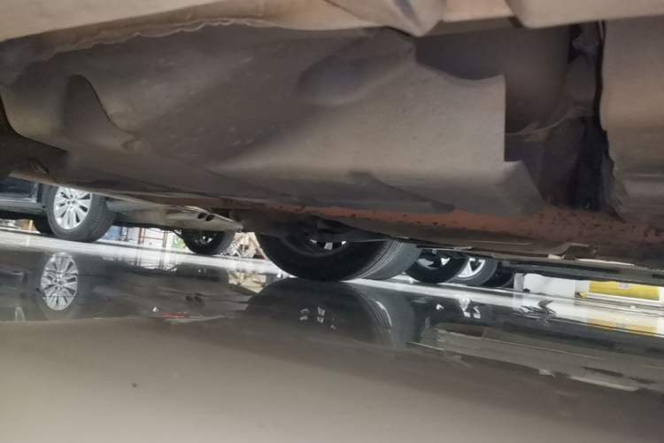Used Ford Mondeo 2013 2.0L GTDi 200 Luxury Model Chassis Rear Right