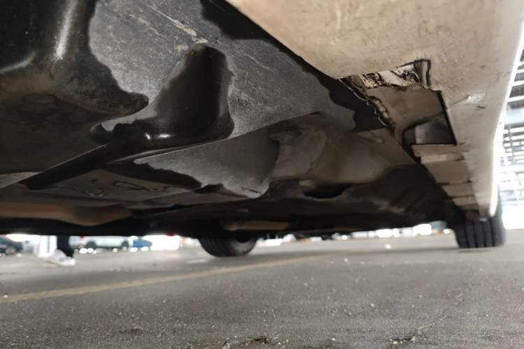 Used Ford Mondeo 2013 2.0L GTDi240 Ultimate Edition Chassis Rear Right