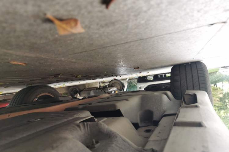 Used Ford Mondeo 2013 2.0L GTDi 200 Fashion Edition Chassis Rear Right
