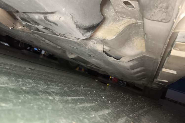 Used Ford Mondeo 2013 2.0L GTDi 200 Luxury Model Chassis Rear Right