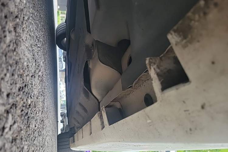 Used Ford Mondeo 2013 2.0L GTDi 200 Fashion Edition Chassis Rear Right
