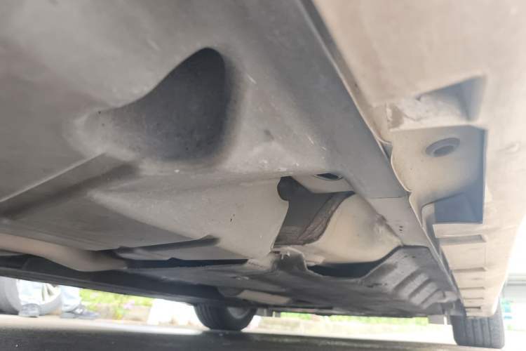 Used Ford Mondeo 2013 2.0L GTDi 200 Fashion Edition Chassis Rear Right