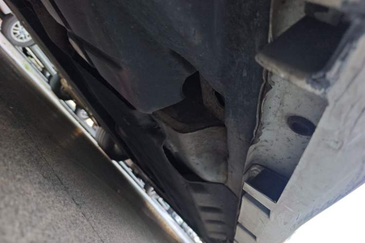 Used Ford Mondeo 2013 2.0L GTDi 200 Fashion Edition Chassis Rear Right