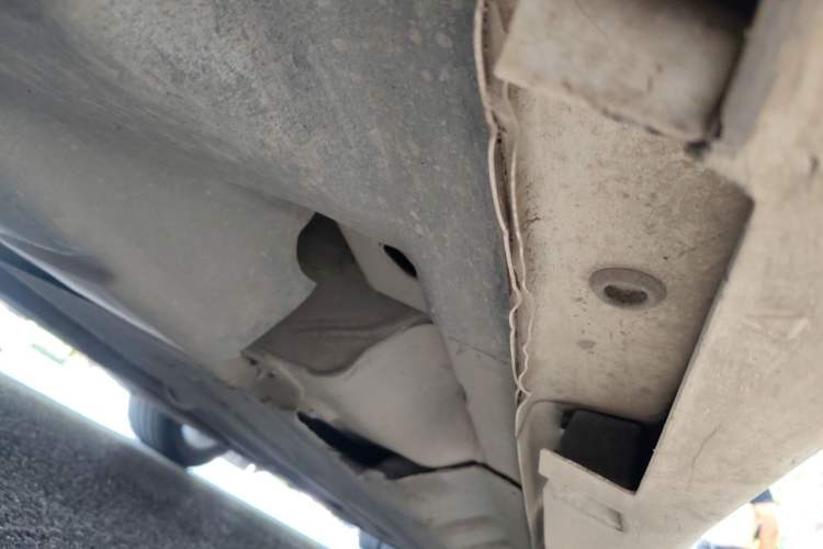 Used Ford Mondeo 2013 2.0L GTDi240 Ultimate Edition Chassis Rear Right
