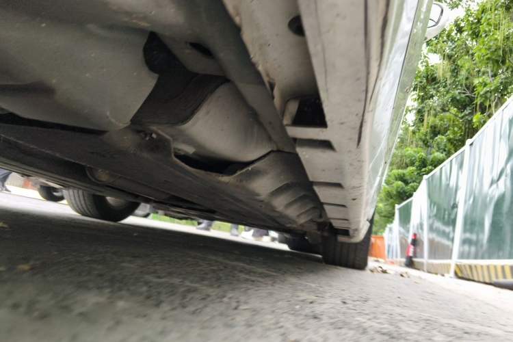 Used Ford Mondeo 2013 2.0L GTDi 200 Fashion Edition Chassis Rear Right