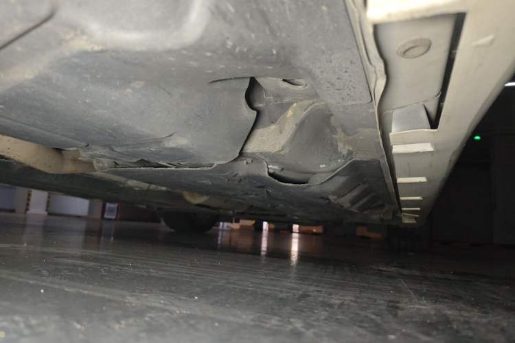 Used Ford Mondeo 2013 2.0L GTDi240 Luxury Sport Model Chassis Rear Right
