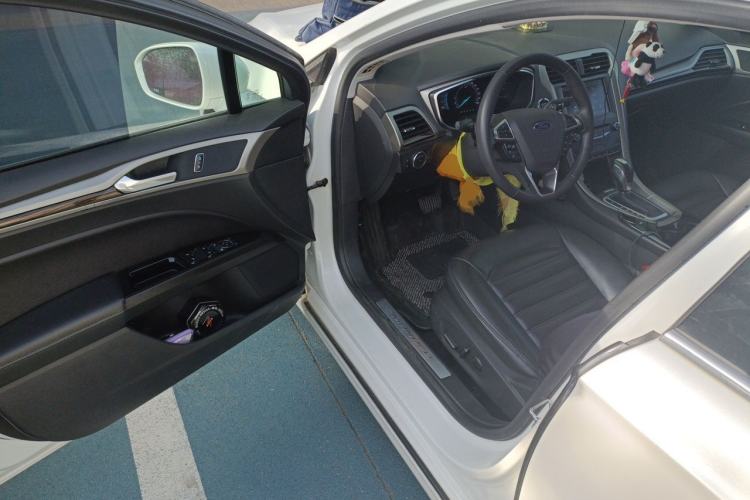 Used Ford Mondeo 2013 2.0L GTDi 200 Luxury Model Driver Seat