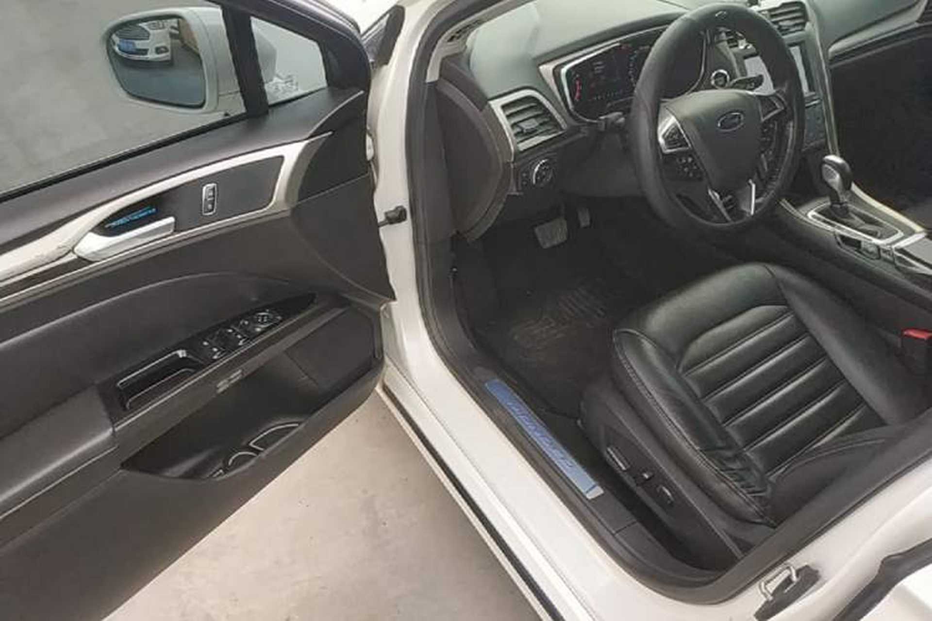 Used Ford Mondeo 2013 2.0L GTDi 200 Fashion Edition Driver Seat