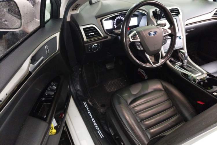 Used Ford Mondeo 2013 2.0L GTDi 200 Luxury Model Driver Seat