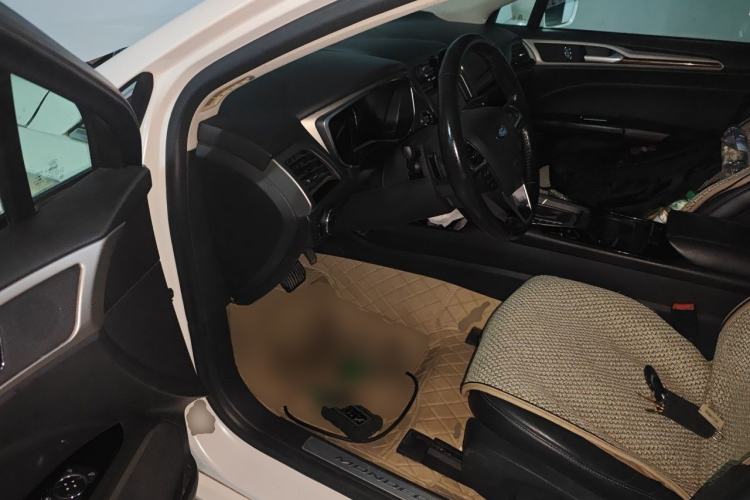 Used Ford Mondeo 2013 2.0L GTDi 200 Luxury Model Driver Seat