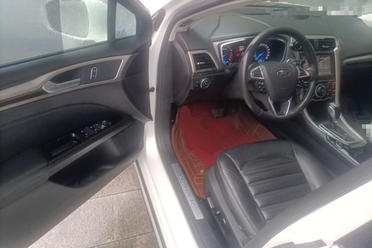 Used Ford Mondeo 2013 2.0L GTDi 200 Fashion Edition Driver Seat