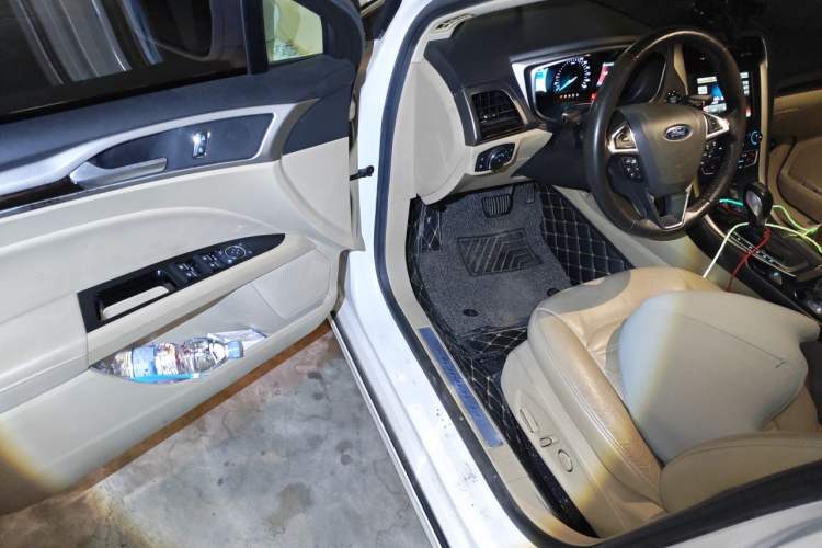 Used Ford Mondeo 2013 2.0L GTDi 200 Luxury Model Driver Seat