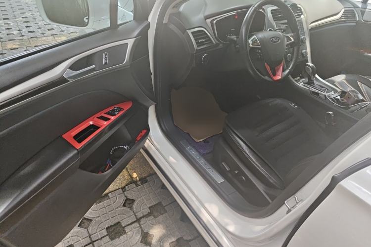 Used Ford Mondeo 2013 2.0L GTDi 200 Fashion Edition Driver Seat