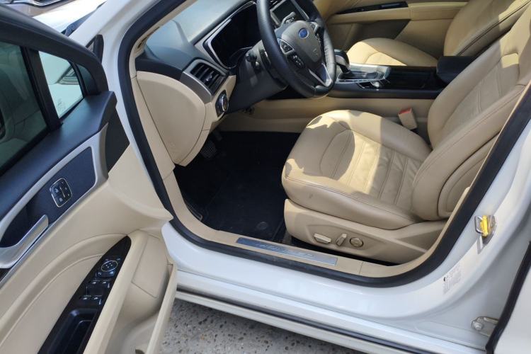 Used Ford Mondeo 2013 2.0L GTDi240 Ultimate Edition Driver Seat