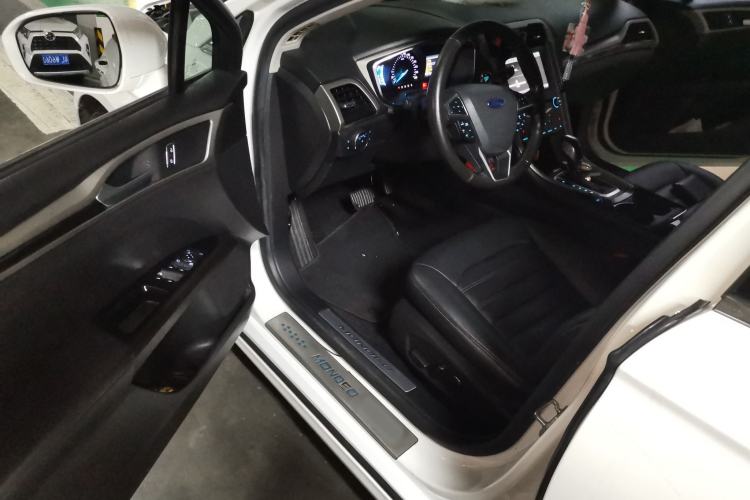 Used Ford Mondeo 2013 2.0L GTDi 200 Luxury Model Driver Seat
