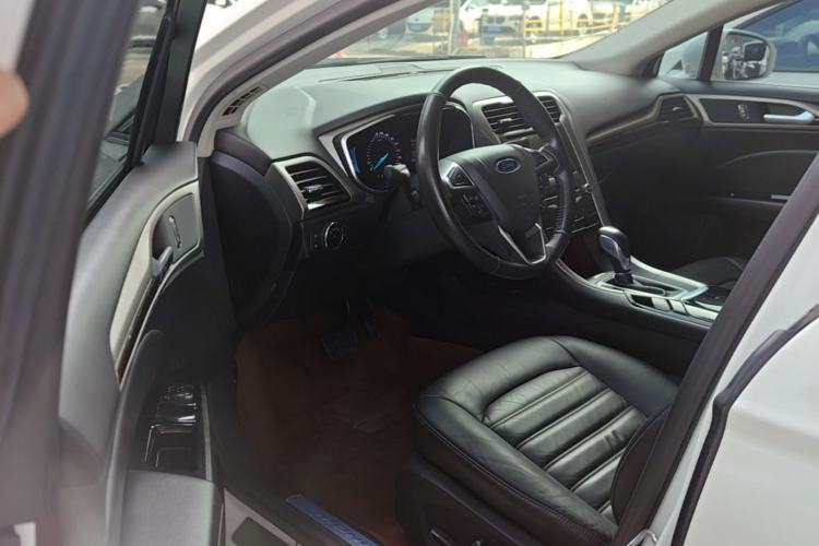Used Ford Mondeo 2013 2.0L GTDi 200 Luxury Model Driver Seat