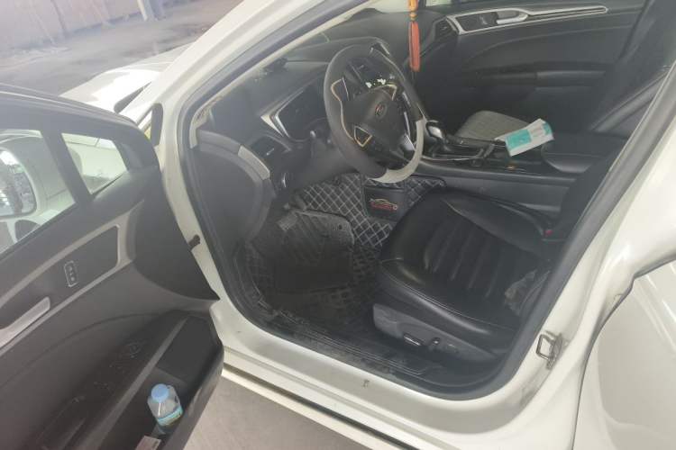 Used Ford Mondeo 2013 2.0L GTDi 200 Luxury Model Driver Seat