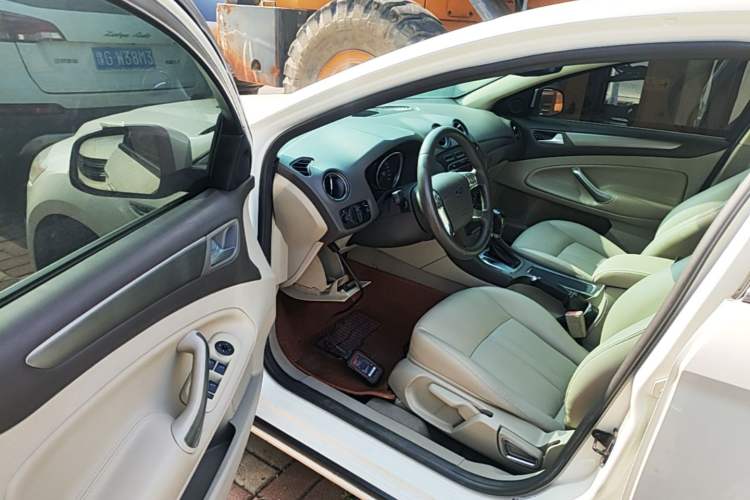 Used Ford Mondeo 2013 2.3L Fashion Edition Driver Seat