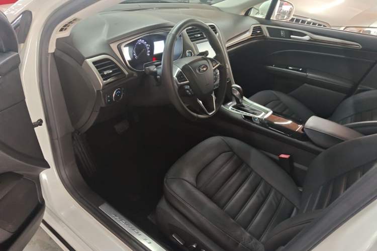 Used Ford Mondeo 2013 2.0L GTDi 200 Luxury Model Driver Seat