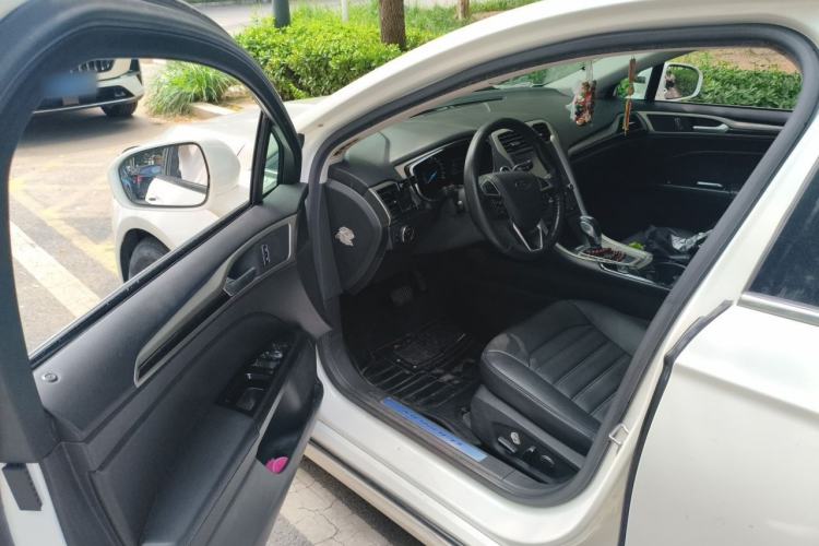 Used Ford Mondeo 2013 2.0L GTDi 200 Luxury Model Driver Seat
