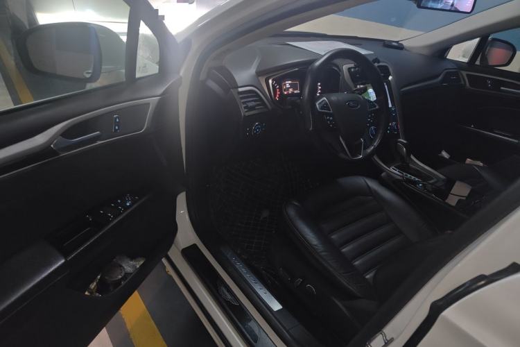 Used Ford Mondeo 2013 2.0L GTDi 200 Fashion Edition Driver Seat