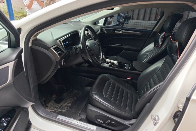 Used Ford Mondeo 2013 2.0L GTDi 200 Luxury Model Driver Seat