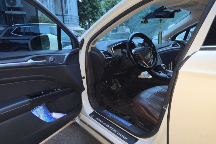 Used Ford Mondeo 2013 2.0L GTDi240 Luxury Sport Model Driver Seat