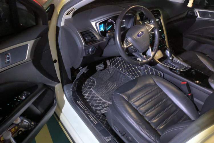 Used Ford Mondeo 2013 2.0L GTDi 200 Luxury Model Driver Seat