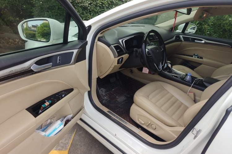 Used Ford Mondeo 2013 2.0L GTDi 200 Luxury Model Driver Seat