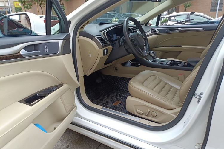 Used Ford Mondeo 2013 2.0L GTDi 200 Luxury Model Driver Seat