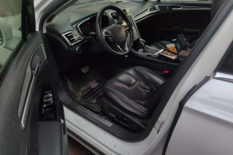 Used Ford Mondeo 2013 2.0L GTDi240 Luxury Sport Model Driver Seat