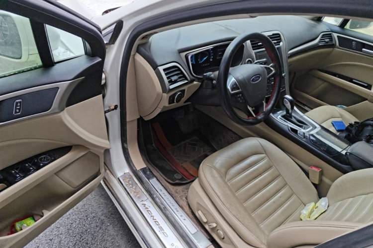 Used Ford Mondeo 2013 2.0L GTDi 200 Luxury Model Driver Seat