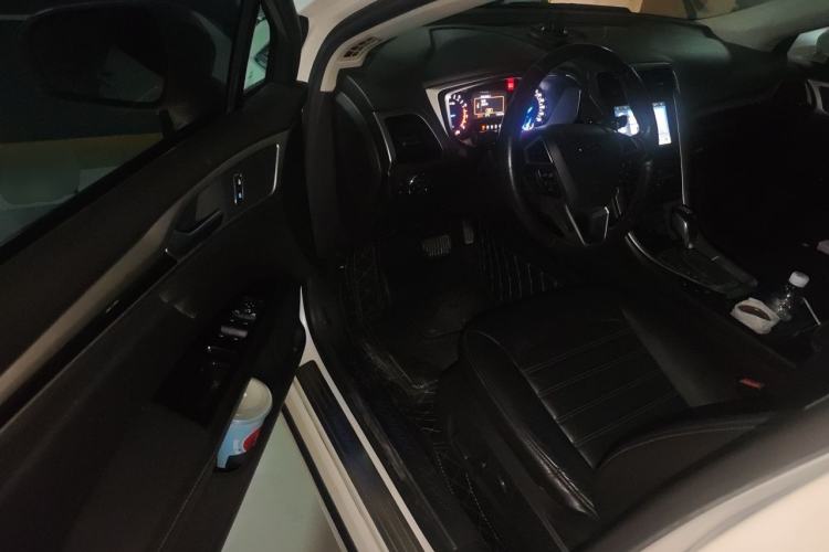 Used Ford Mondeo 2013 2.0L GTDi 200 Fashion Edition Driver Seat