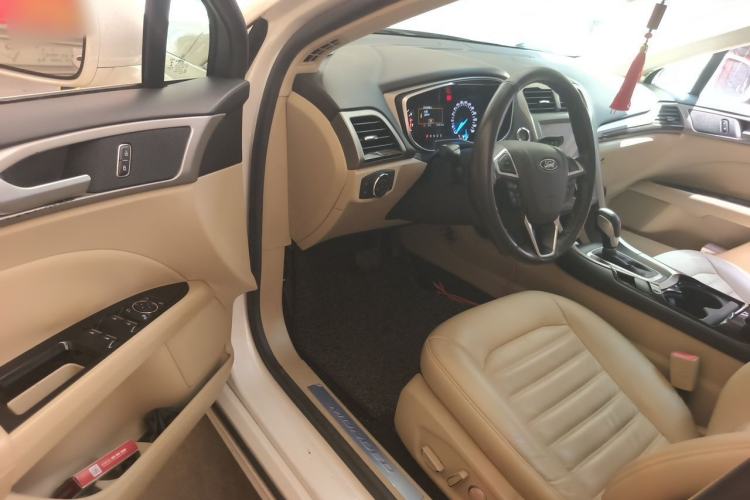 Used Ford Mondeo 2013 2.0L GTDi 200 Fashion Edition Driver Seat